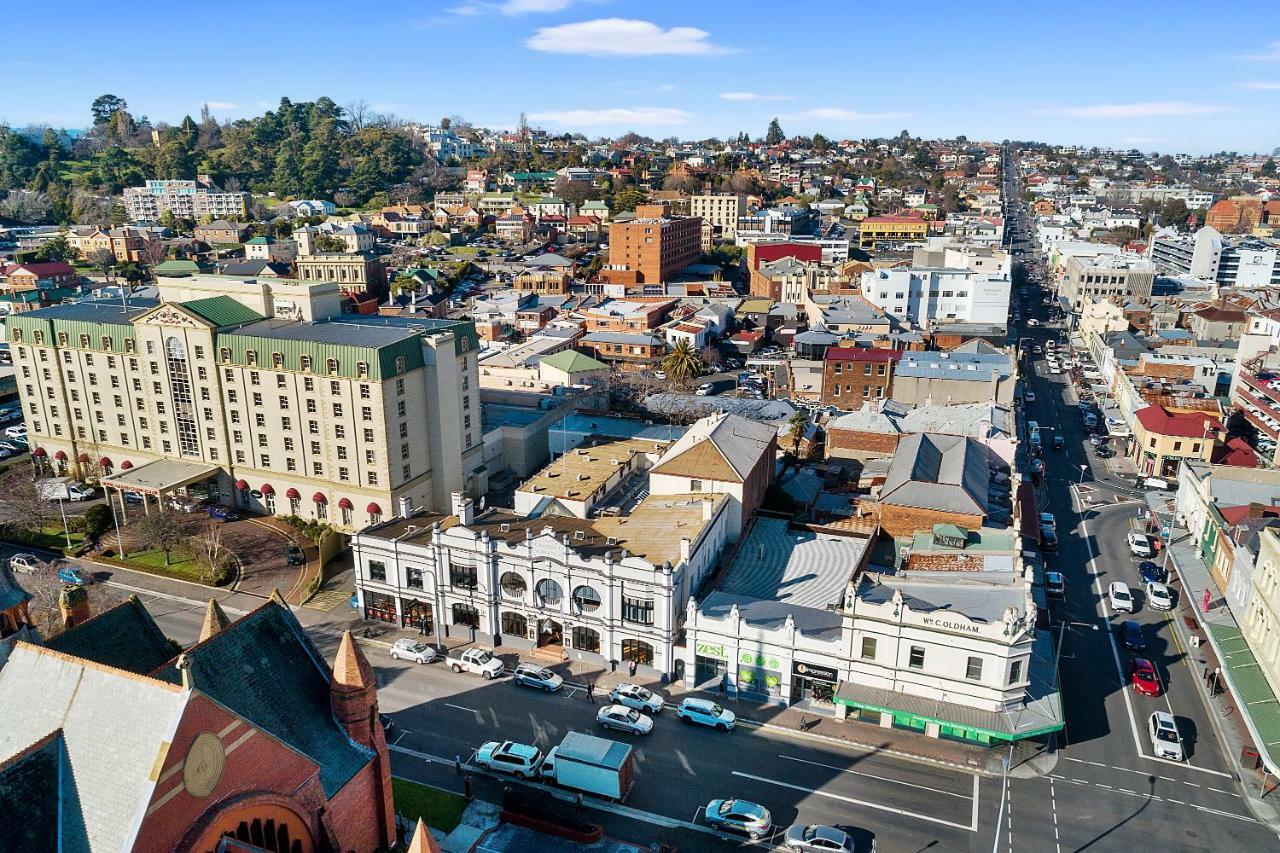 The Cornwall Historic Hotel Лонсестон Экстерьер фото